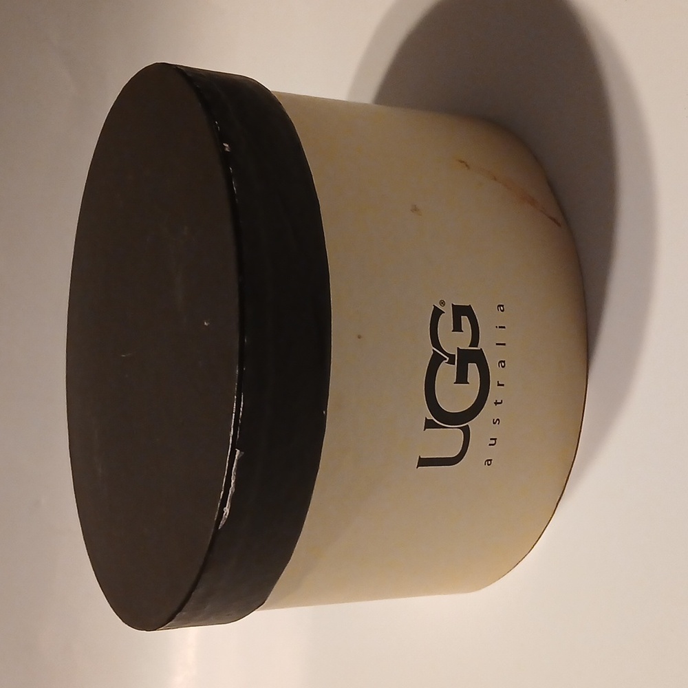 UGG  Youth Girls Black With Purple Sequin Earmuffs. - Picture 8 of 8